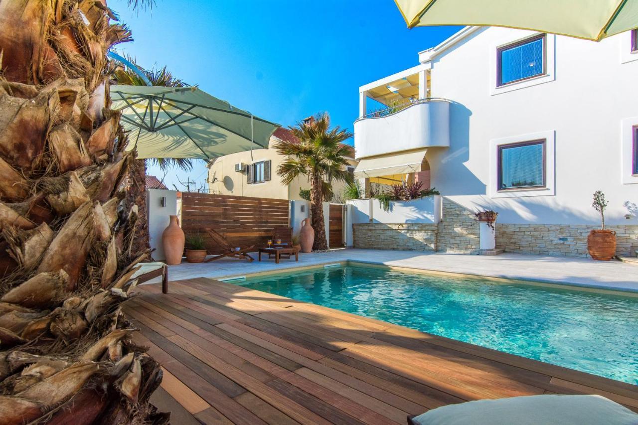 Apartments "Villa Antisin" With Heated Pool Zadar Exteriör bild