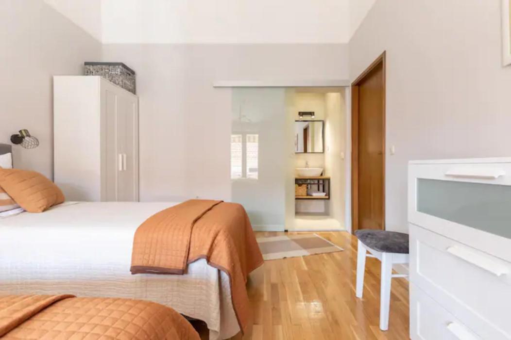 Apartments "Villa Antisin" With Heated Pool Zadar Exteriör bild