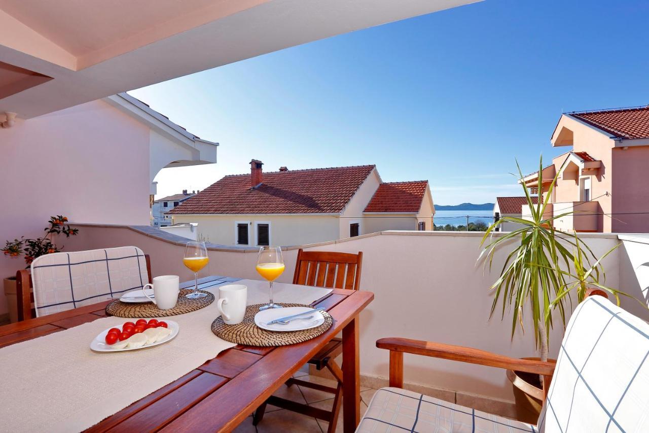 Apartments "Villa Antisin" With Heated Pool Zadar Exteriör bild