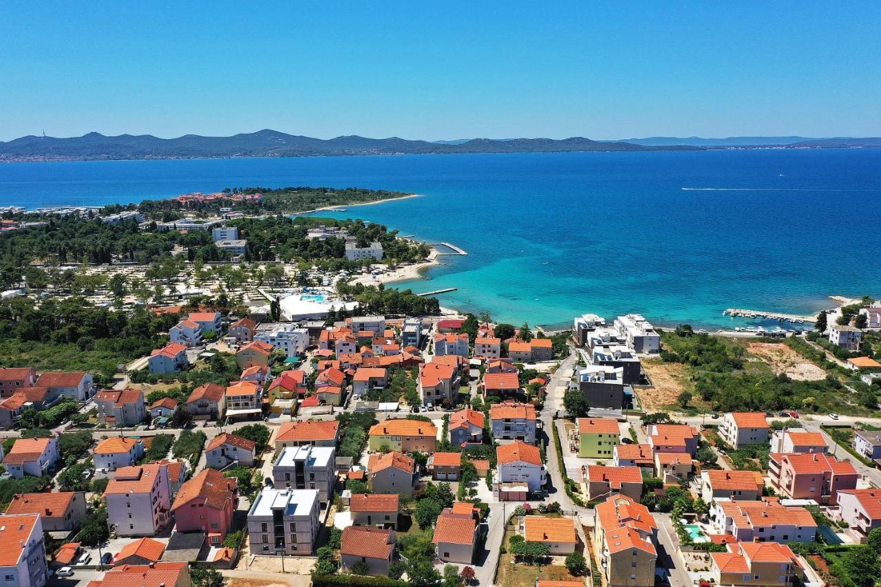 Apartments "Villa Antisin" With Heated Pool Zadar Exteriör bild