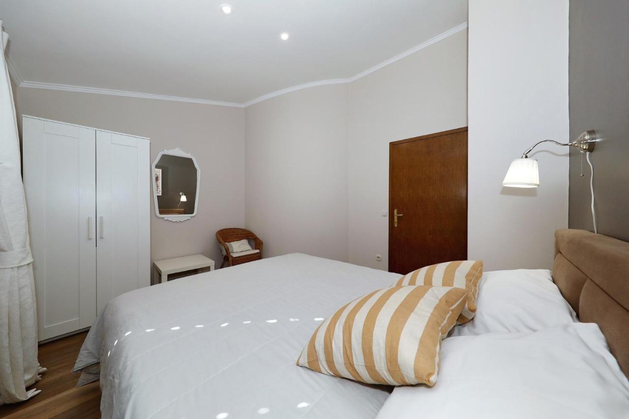 Apartments "Villa Antisin" With Heated Pool Zadar Exteriör bild