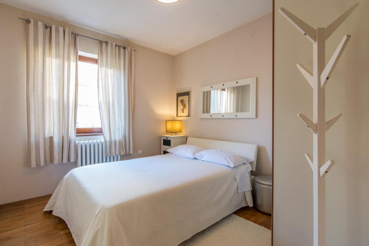 Apartments "Villa Antisin" With Heated Pool Zadar Exteriör bild