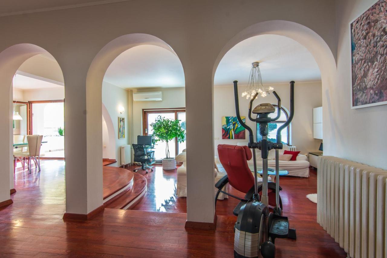 Apartments "Villa Antisin" With Heated Pool Zadar Exteriör bild